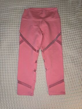 ALO Yoga Pink Mesh-Panel Capri Leggings